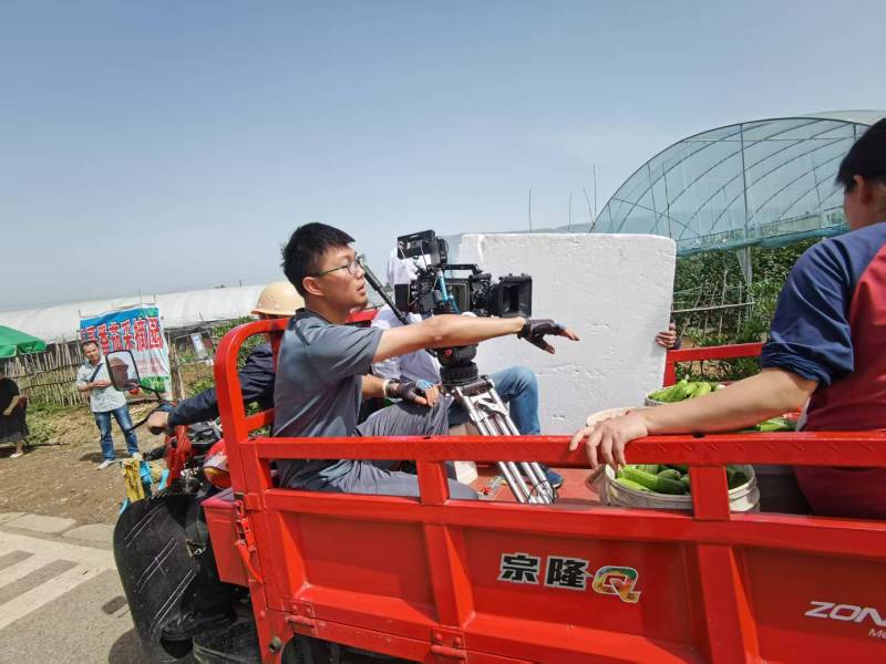 电商爆款背后的推手：鹿邑县产品视频拍摄公司精准捕捉卖点痛点